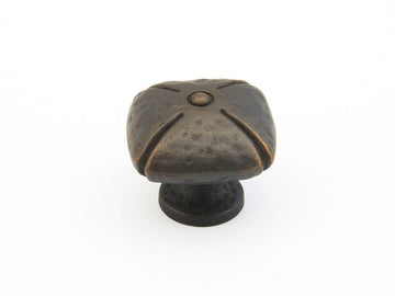 Schaub Siena - Knob - Square - 1-1/2" dia